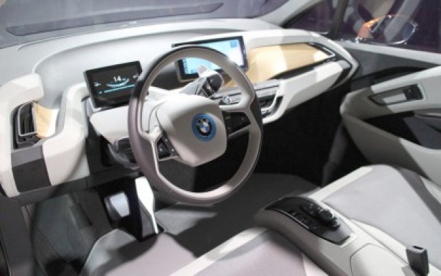 BMW vrea să investească 1 miliard de dolari în Mexic